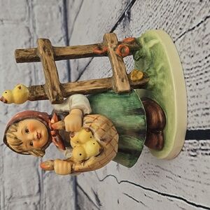 Vintage Goebel Hummel "Chicken Licken" Figurine